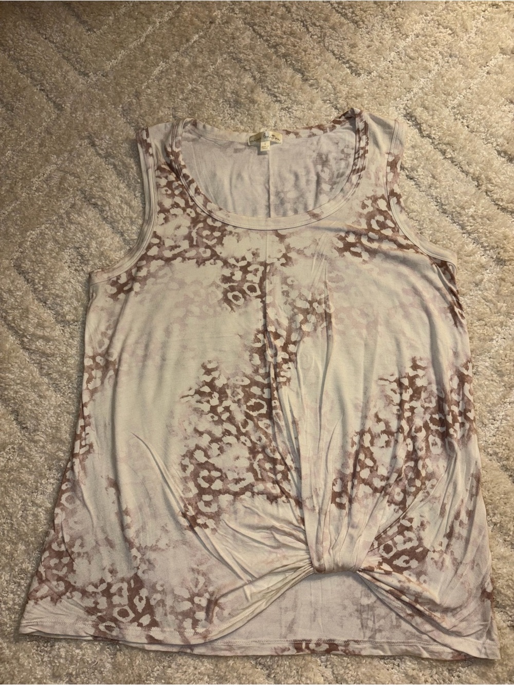 nine britton Cream and Blush Tie-Dye Knot Front Tank - Picture 5 of 7